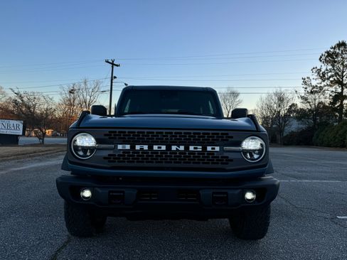 Used 2024 Ford Bronco Black Diamond image 9