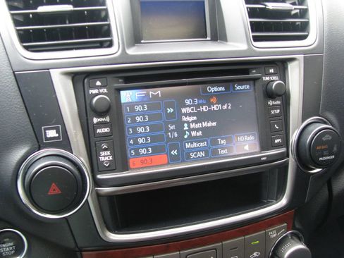 Used 2013 Toyota Highlander Limited image 11