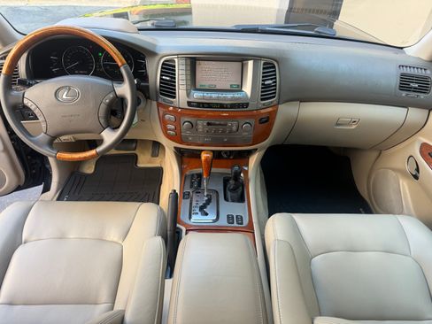 Used 2005 Lexus LX 470 image 27