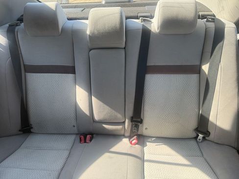 Used 2013 Toyota Camry L image 6