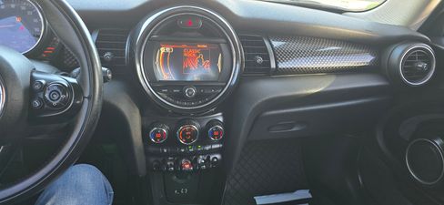 Used 2015 MINI Cooper S image 19