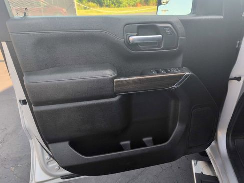 Used 2020 Chevrolet Silverado 1500 LT image 14