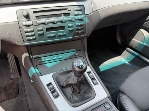 Used 2005 BMW M3 Competition image 25
