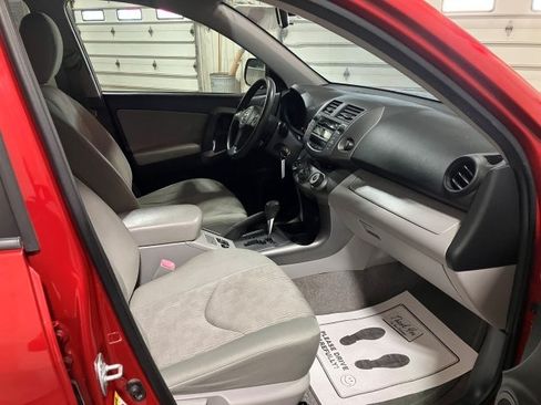 Used 2011 Toyota RAV4 image 20