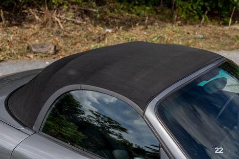 Used 2004 Porsche Boxster image 21