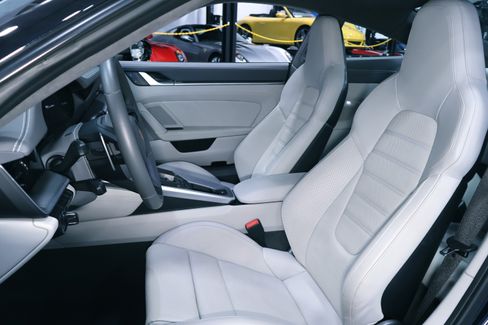 Used 2022 Porsche 911 Turbo image 21