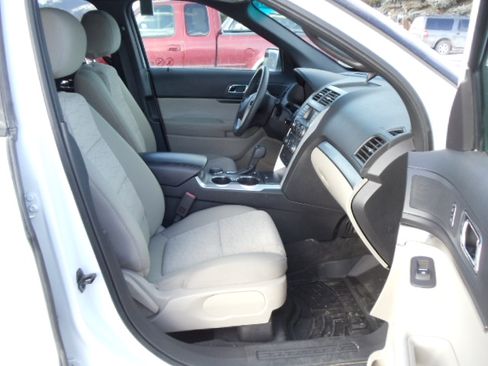 Used 2014 Ford Explorer XLS image 12