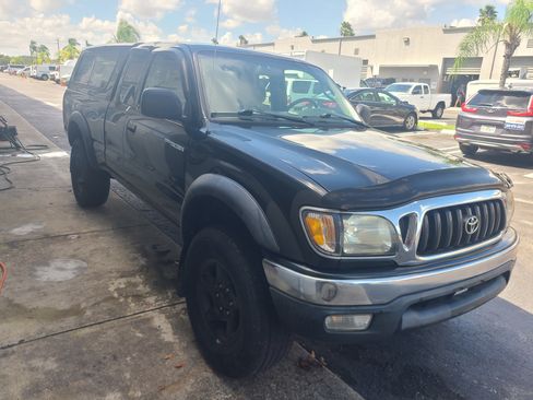 Used 2004 Toyota Tacoma image 16