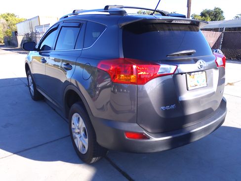Used 2015 Toyota RAV4 LE image 3