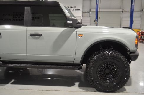 Used 2022 Ford Bronco Badlands image 7
