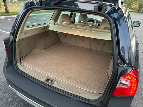 Used 2010 Volvo XC70 3.2 image 36