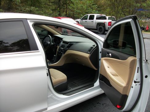 Used 2014 Hyundai Sonata GLS image 7