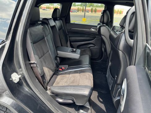 Used 2021 Jeep Grand Cherokee Laredo X image 11