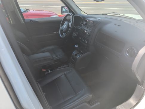 Used 2017 Jeep Patriot High Altitude image 7