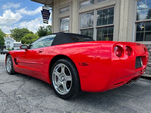 Used 1998 Chevrolet Corvette image 3