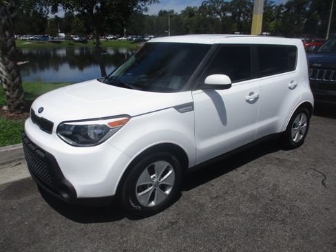 Used 2016 Kia Soul image 2