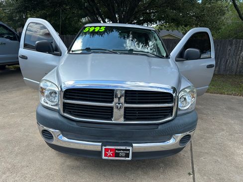 Used 2007 Dodge Ram 1500 Truck SXT image 3