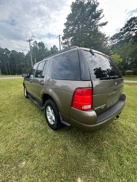 Used 2005 Ford Explorer XLT image 7