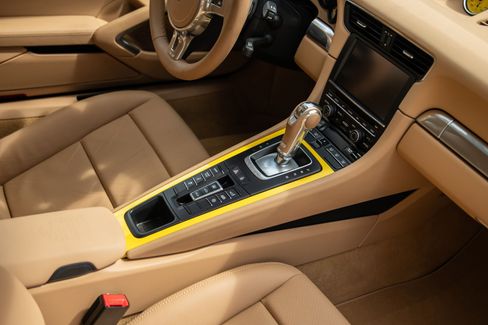 Used 2014 Porsche 911 Carrera 4S image 28