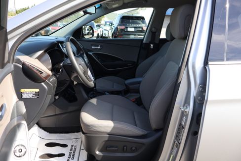 Used 2019 Hyundai Santa Fe XL SE image 14