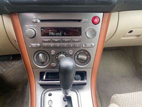 Used 2005 Subaru Outback 2.5i image 25