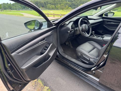 Used 2024 MAZDA MAZDA3 Sport image 2