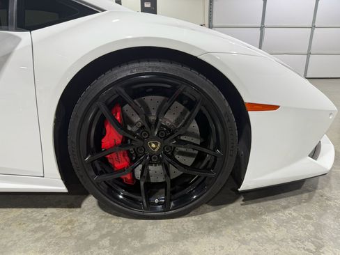 Used 2015 Lamborghini Huracan LP 610-4 image 32