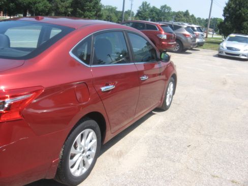 Used 2017 Nissan Sentra 1.8 image 4