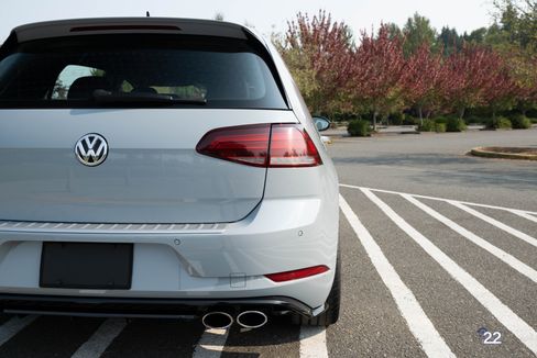 Used 2019 Volkswagen Golf R image 15