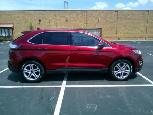 Used 2015 Ford Edge Titanium image 1