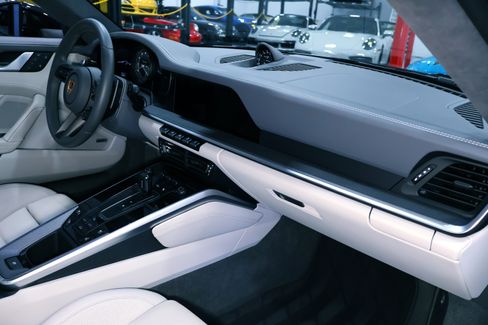 Used 2022 Porsche 911 Turbo image 26