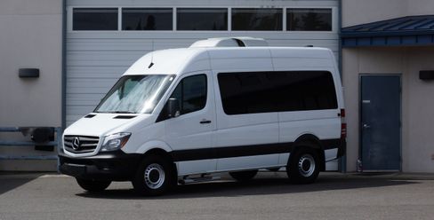 Used 2017 Mercedes-Benz Sprinter 2500 image 1