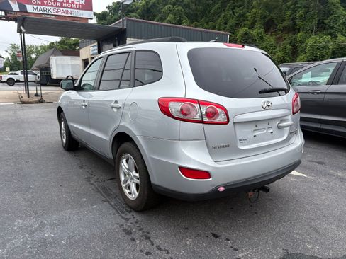 Used 2011 Hyundai Santa Fe GLS image 8