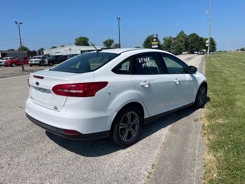 Used 2017 Ford Focus SE image 4