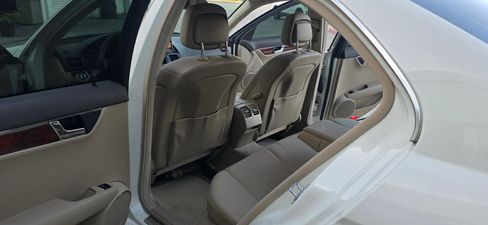 Used 2011 Mercedes-Benz C 300 Sport image 27