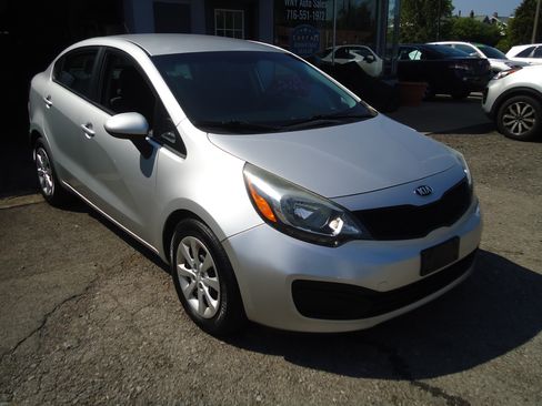 Used 2015 Kia Rio LX image 3