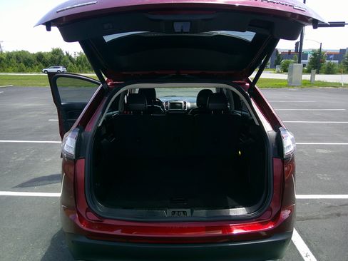 Used 2015 Ford Edge Titanium image 16