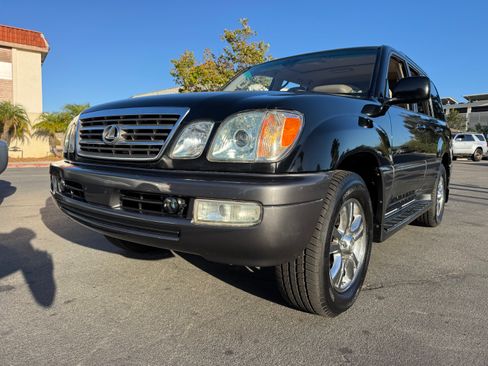 Used 2005 Lexus LX 470 image 4