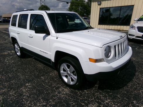 Used 2014 Jeep Patriot Latitude image 7