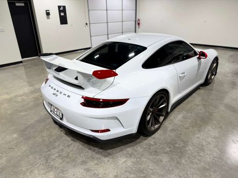 Used 2018 Porsche 911 GT3 image 16