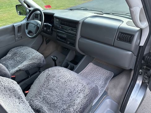Used 1999 Volkswagen Eurovan GLS image 39