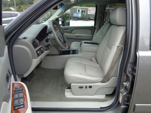 Used 2007 Chevrolet Silverado 2500 LTZ image 26