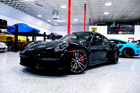 Used 2022 Porsche 911 Turbo image 4
