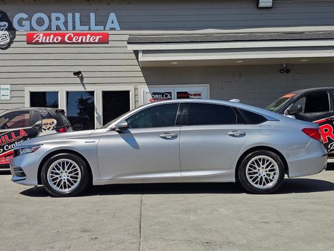 Used 2019 Honda Accord Hybrid Touring image 4