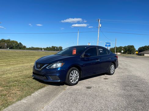 Used 2019 Nissan Sentra S image 1