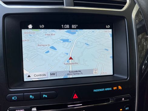 Used 2018 Ford Explorer Limited image 20