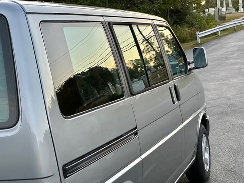 Used 1999 Volkswagen Eurovan GLS image 22
