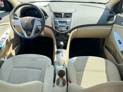 Used 2012 Hyundai Accent GLS image 21