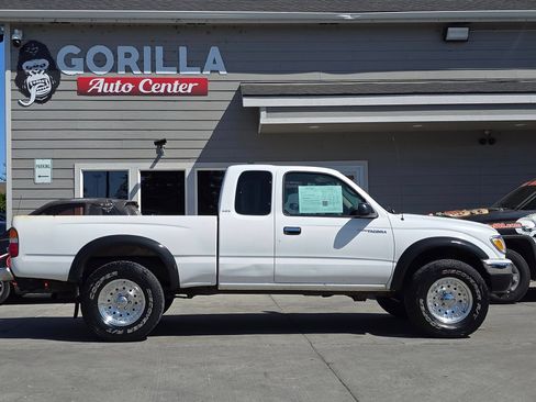 Used 2004 Toyota Tacoma image 8