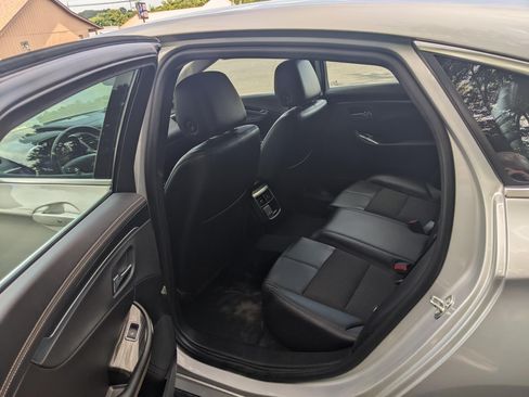 Used 2020 Chevrolet Impala LT image 6